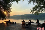 诸城“移动卧室”重塑旅行方式 “Z世代”爱上车轮上的家