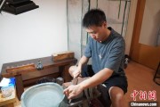 诸城成都“90后”小伙“十年磨一剑”：从爱好者到守艺人 传播中国文化